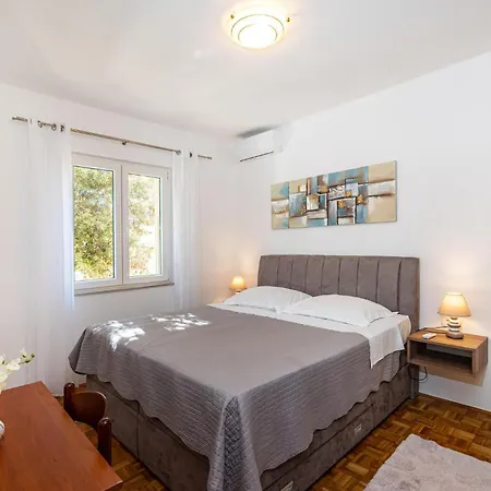Ul 1920 Bedroom Iv