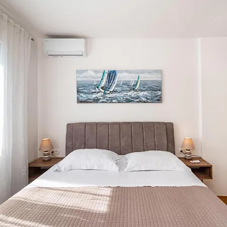 Ul 1920 Bedroom Iv *