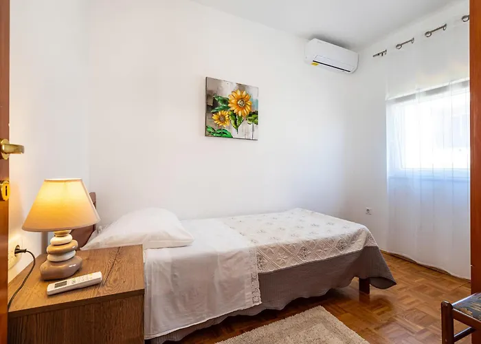 Ul 1920 Bedroom Iv *