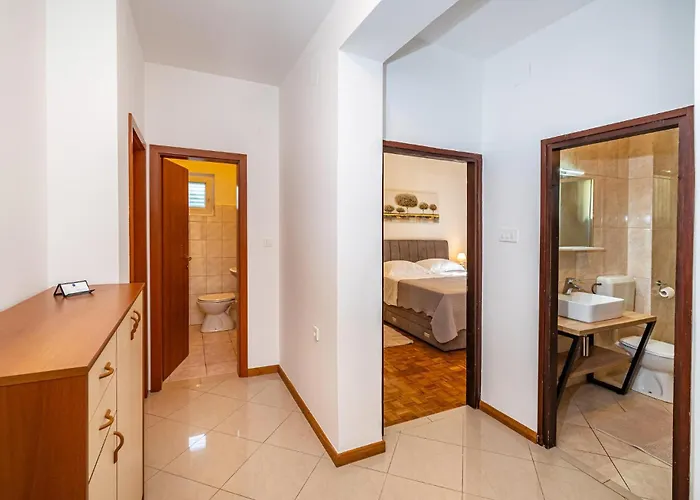 Ul 1920 Bedroom Iv Kozino